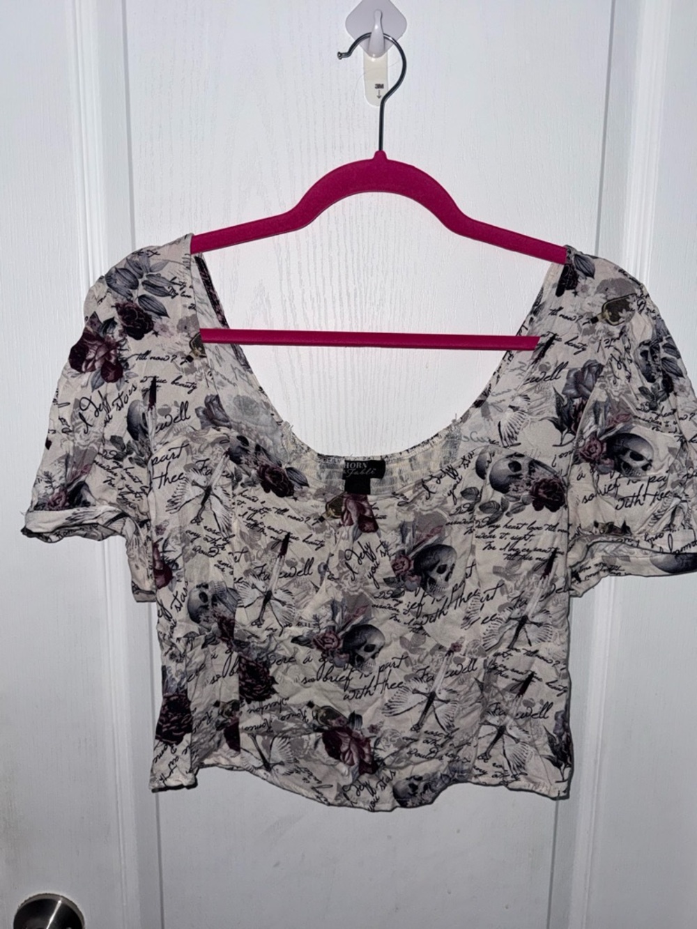 Thorn & fable crop top